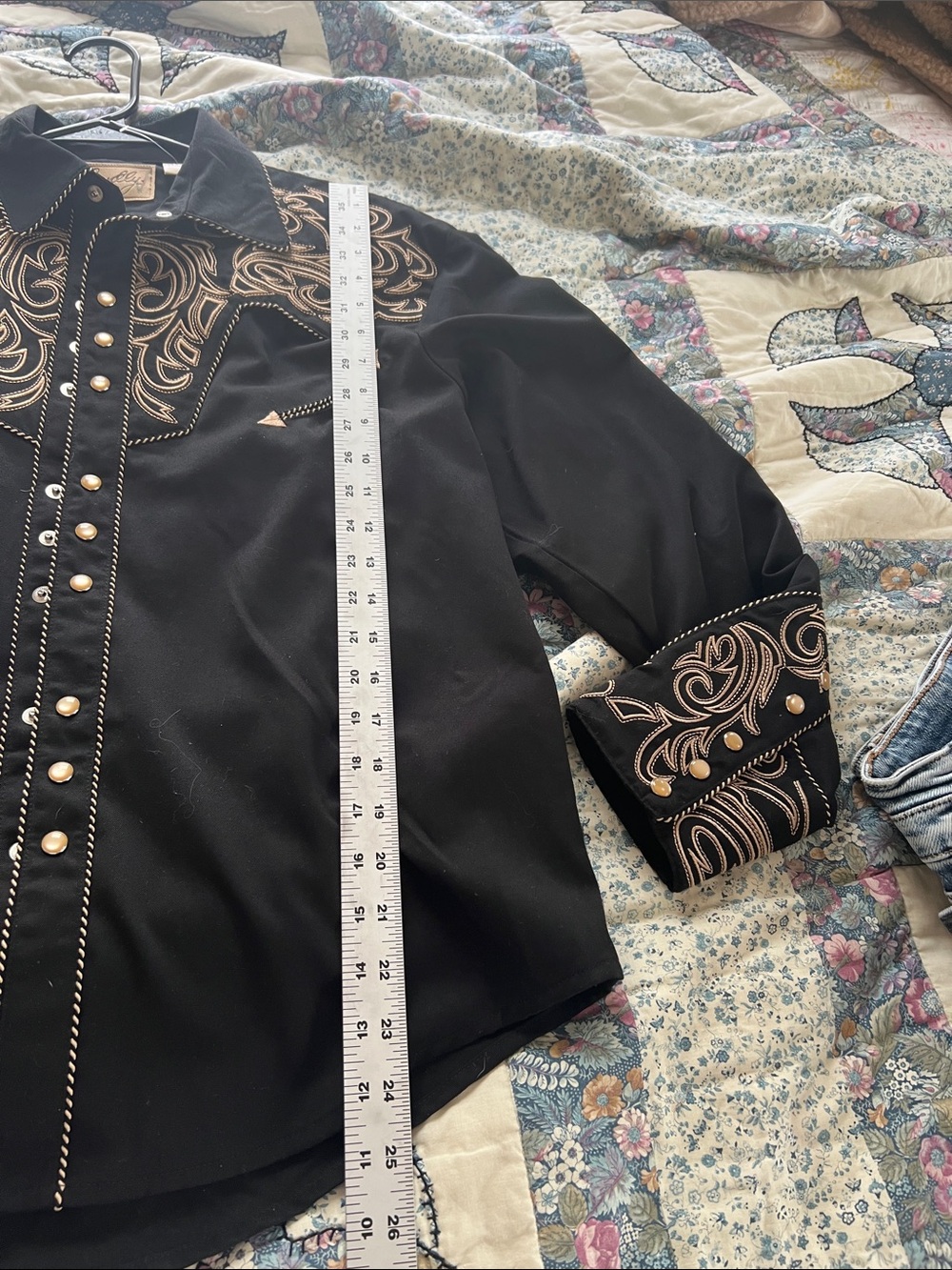 Scully Black Western Snap Shirt with Cream Embroidery - Picture 8 of 10